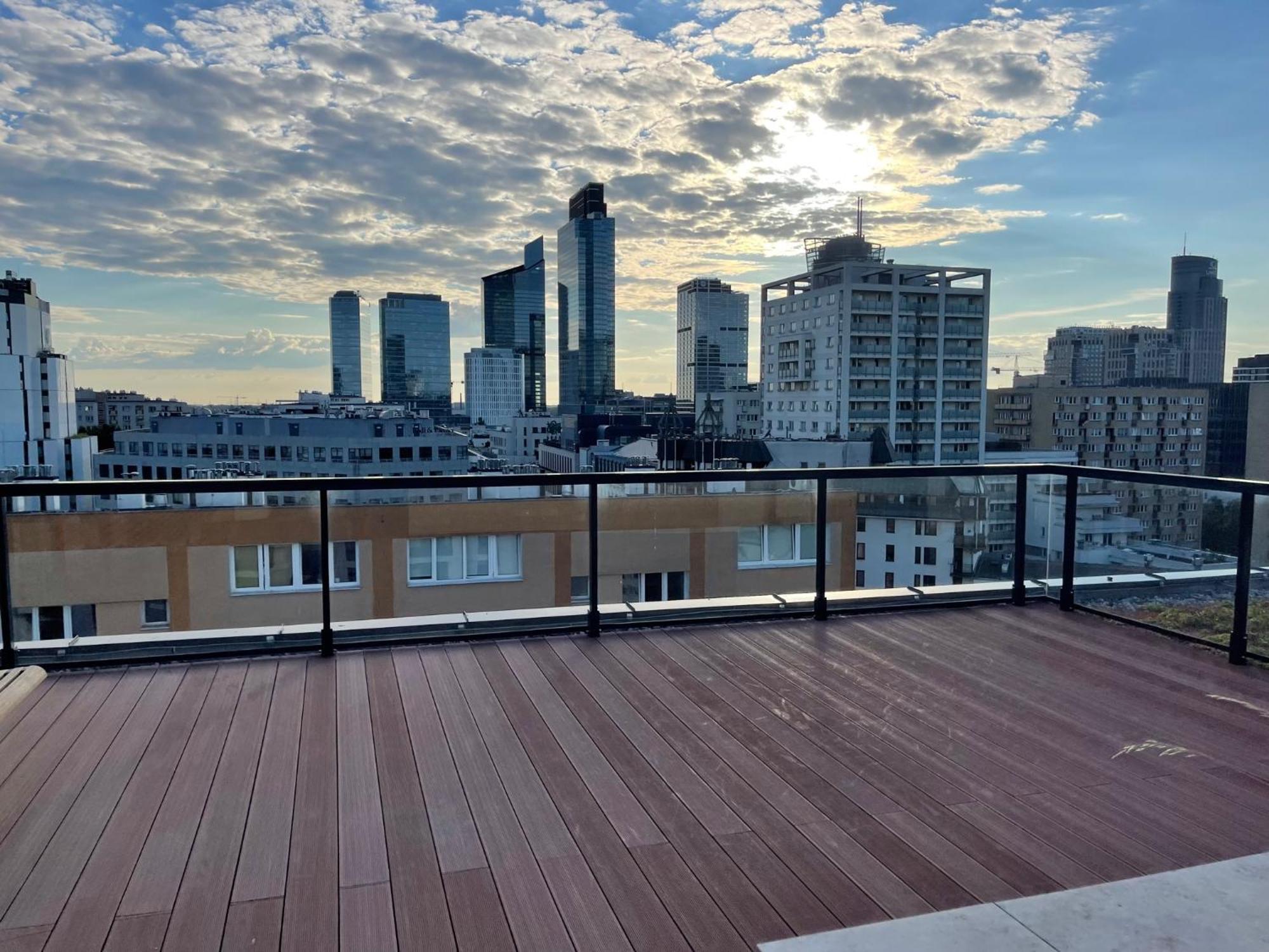 Butas Sienna 65 - Taras Na Dachu Z Panorama 360 Na Warszawe -roof Terrace With A Beautiful View - Prywatny Balkon - Private Balcony - Better *